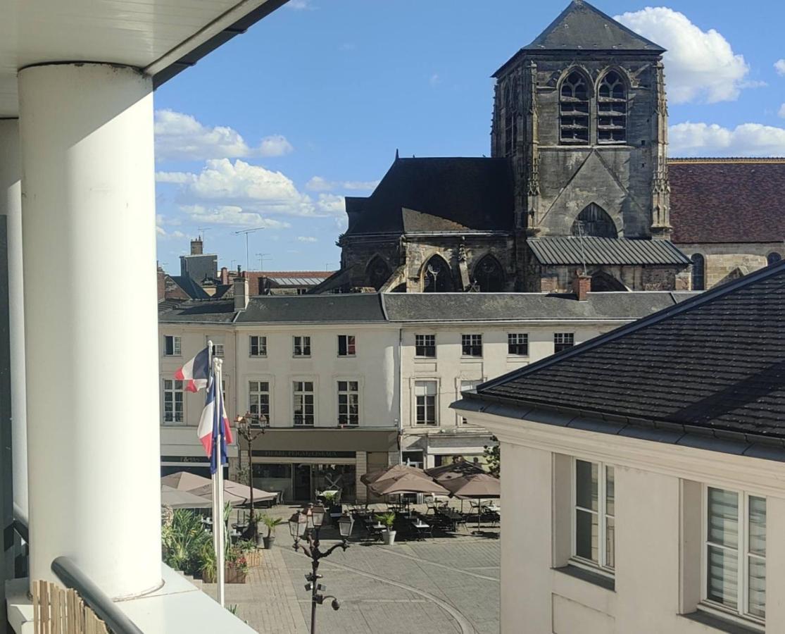 Apartamento El Circo foch Châlons-en-Champagne Exterior foto